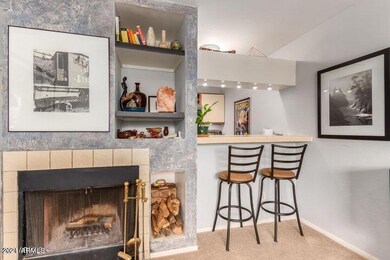 Eat-in Kitchen/Fireplace