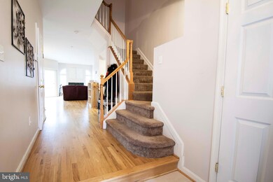 2556 Running Wolf Trail, Odenton, MD 21113 - photo 2