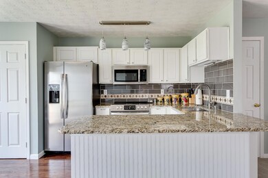 8310 Grand Trevi Dr unit 7003, Louisville, KY 40228 - photo 6