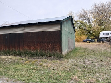 525 Columbia Ave, Northport, WA 99157 - photo 6