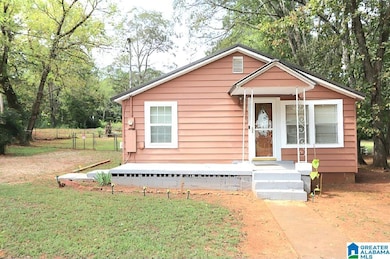 885 Elm St, Talladega, AL 35160 - photo 2