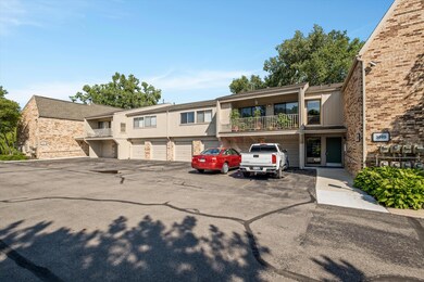 04-3895 Lone Pine Rd Unit 302 West Bloom