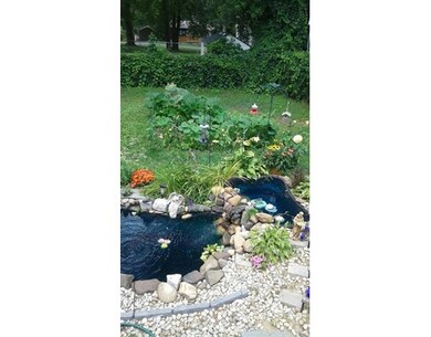 104 Orchardview St, West Springfield, MA 01089 - photo 5