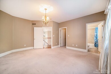 2547 Timber Hill Dr unit 25, Ann Arbor, MI 48103 - photo 2