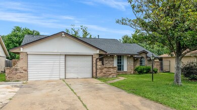 2110 Beaver Bend Rd, Houston, TX 77088 - photo 2