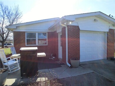 226 W Jackson St, Tipton, IN 46072 - photo 4