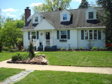 626 Jordan Cir, Whitehall, PA 18052 - photo 2