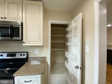 5012 Cushing Dr, Kensington, MD 20895 - photo 6