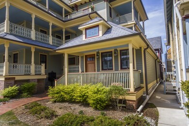 27 Surf Ave