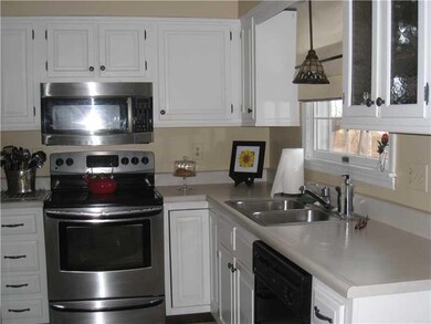 Kitchen. Pretty, workable kitchen