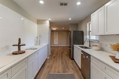 1333 Brookside Dr, Hurst, TX 76053 - photo 2