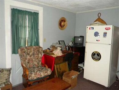 59 Chestnut St, Bellingham, MA 02019 - photo 4