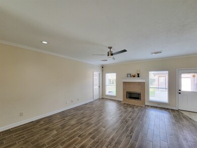 308 W 34th St, Houston, TX 77018 - photo 7