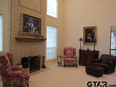 717 717 Kingswood Dr, Tyler, TX 75703 - photo 4