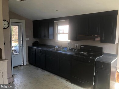 28 4th St, Brookhaven, PA 19015 - photo 4