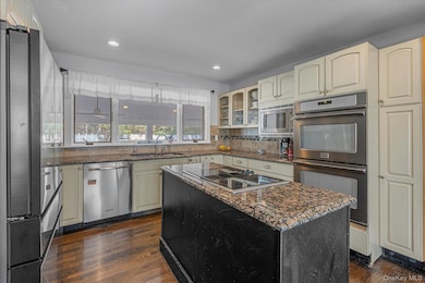 93 Gibbs Pond Rd, Nesconset, NY 11767 - photo 5