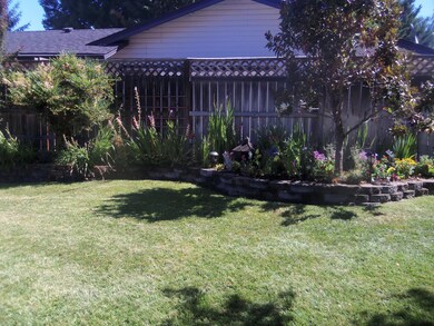 1362 Foxwood Dr, Medford, OR 97504 - photo 4