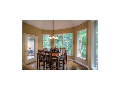 Light, bright and fabulous breakfast room.