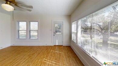 222 W Holland St, San Marcos, TX 78666 - photo 3