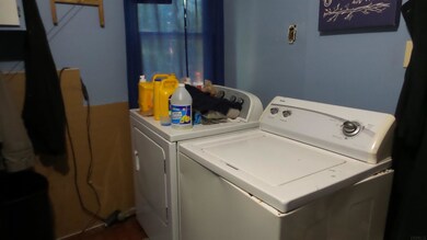 907 Harrison St, Elkhart, IN 46516 - photo 6