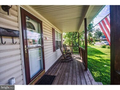 413 W 6th St, Lansdale, PA 19446 - photo 3