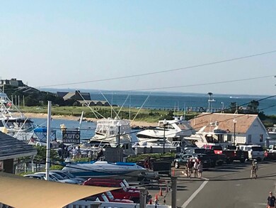 8 Circuit Avenue Extension unit 16, Oak Bluffs, MA 02557 - photo 3