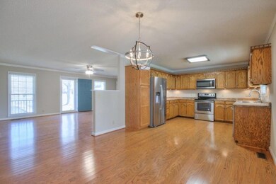 301 Southview Dr, Shelbyville, TN 37160 - photo 2