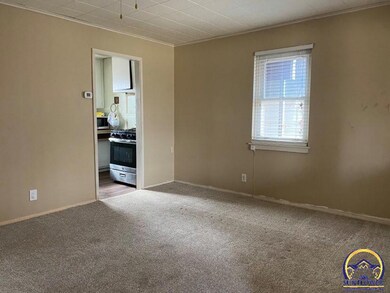 103 SW Sanneman Dr, Topeka, KS 66609 - photo 4