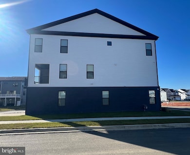 16013 Hyde Park Place, Bowie, MD 20716 - photo 3