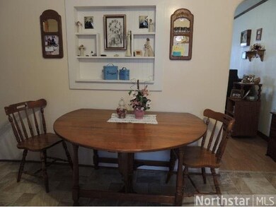 729 Railroad Ave, Sauk Centre, MN 56378 - photo 4