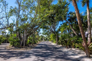 7233 Pine Needle Rd, Sarasota, FL 34242 - photo 4