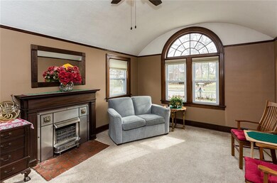 2614 30th St, Des Moines, IA 50310 - photo 4