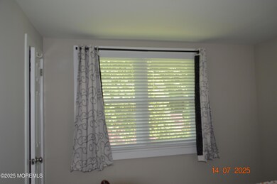 14 Homestead Ln, Roosevelt, NJ 08555 - photo 3