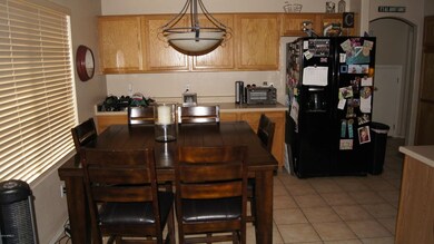 Eat-in Kitchen