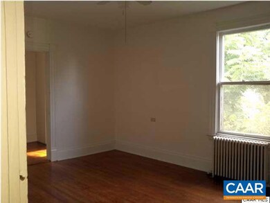 405 Altamont St unit UP, Charlottesville, VA 22902 - photo 3