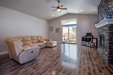 20837 Bobwhite Ct Bend OR-print-002-009-