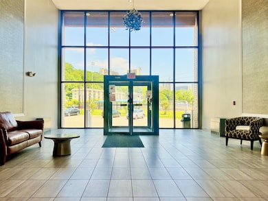 Waterside Condominiums unit D5, Edgewater, NJ 07020 - photo 4