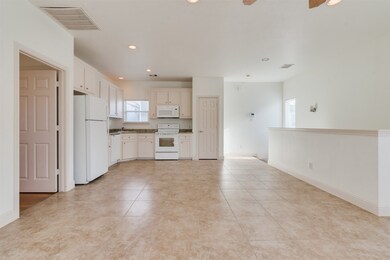 428 Pecore St unit A, Houston, TX 77009 - photo 4