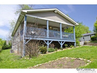Ranch with great front porch!