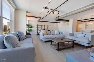 LivingRm_3005