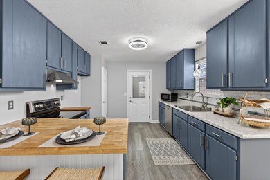 487 Cascabellas St, Mary Esther, FL 32569 - photo 4