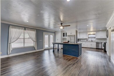 5512 NW 67th St, Warr Acres, OK 73132 - photo 5