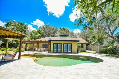 Back yard retreat you won't find ANYWHERE in Ovied