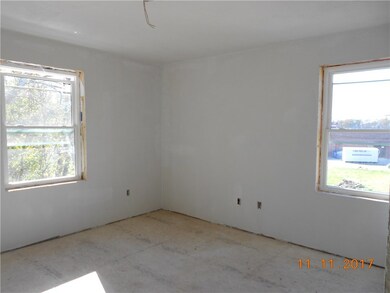 37 Laflamme Ave, Woonsocket, RI 02895 - photo 6