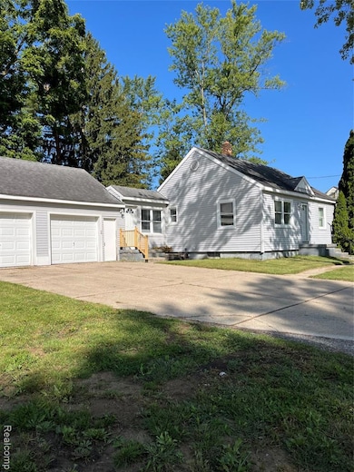 1513 N Seymour Rd, Flushing, MI 48433 - photo 3