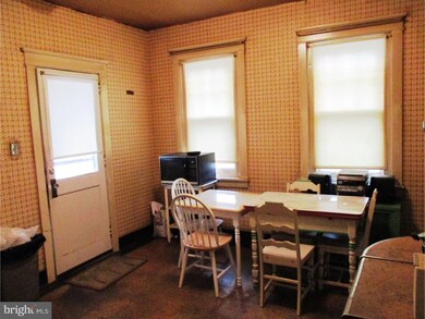 103 College St, Boyertown, PA 19512 - photo 4