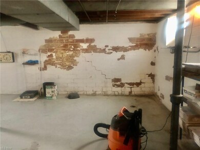 Basement has some very deep cracks/settlement issu