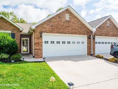 3912 Saylor Ct unit 1, Knoxville, TN 37917 - photo 2