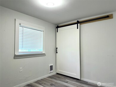 506 107th St S, Tacoma, WA 98444 - photo 6