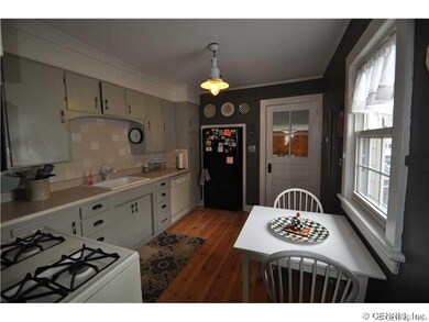 Kitchen. Owner s unit